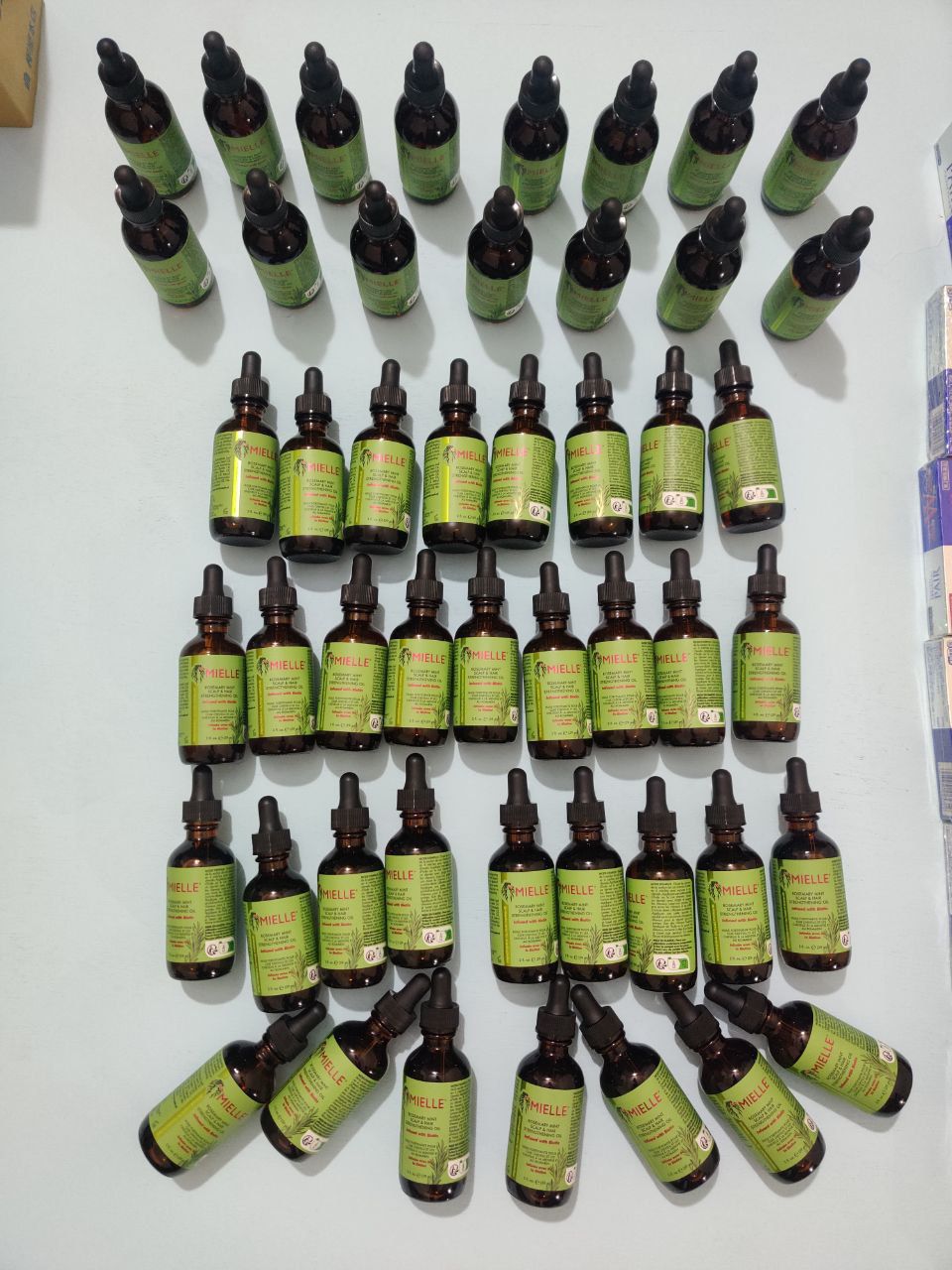 Mielle Organics Rosemary & Mint Hair Oil, Split Ends & Dry Scalp Treatment 59ml